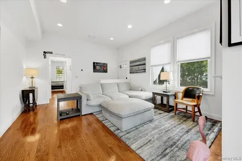 2 Harbor Lane New Rochelle NY 10805