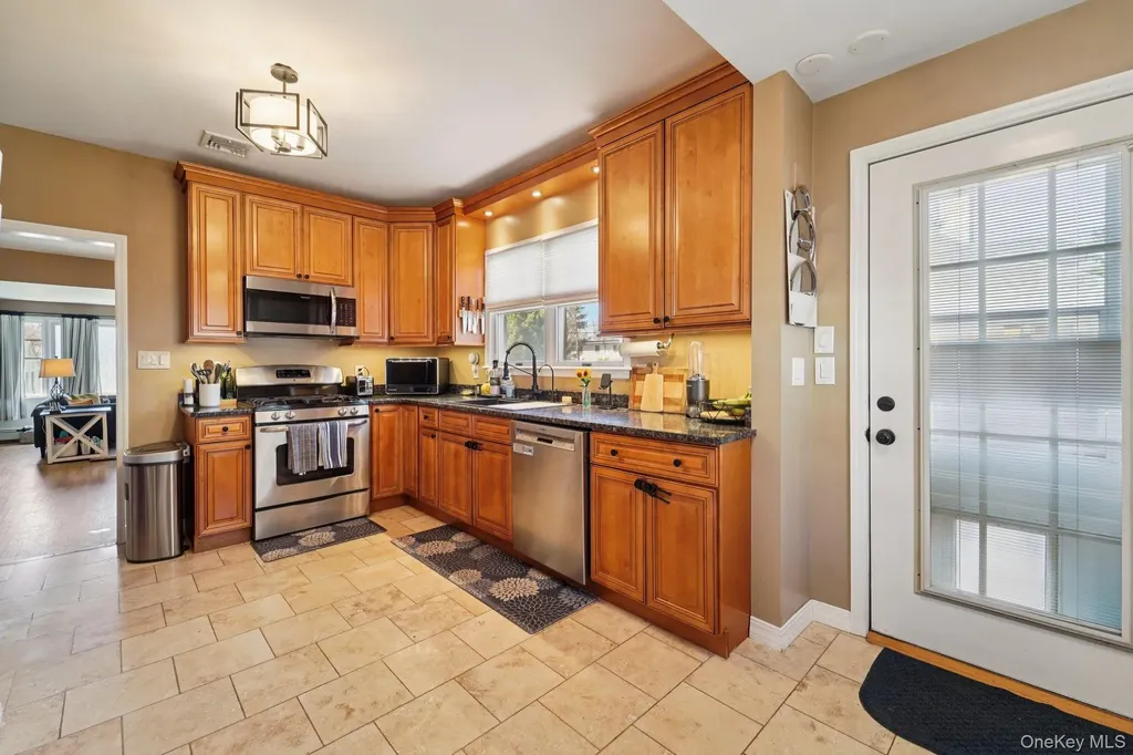 15 Rose Place Central Valley NY 10917