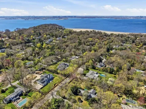 25 W Creek Farms Road Sands Point NY 11050