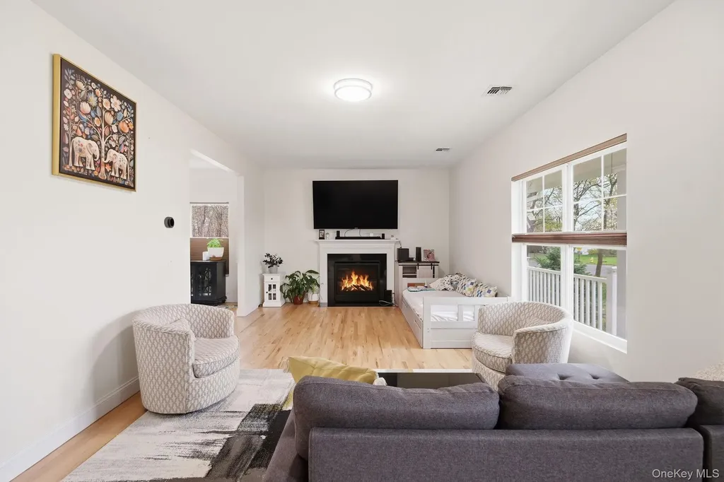 1703 Fire Avenue Medford NY 11763