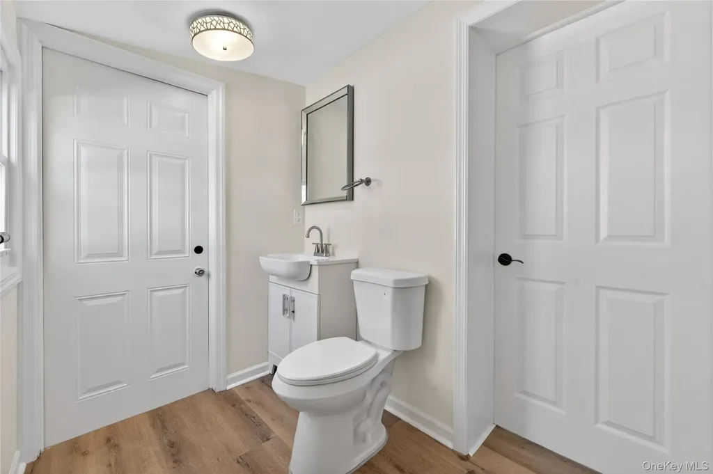 84 E Pine Street Long Beach NY 11561