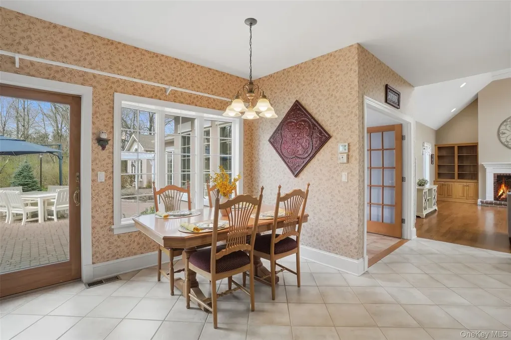 17 Forrest Way Poughkeepsie NY 12603