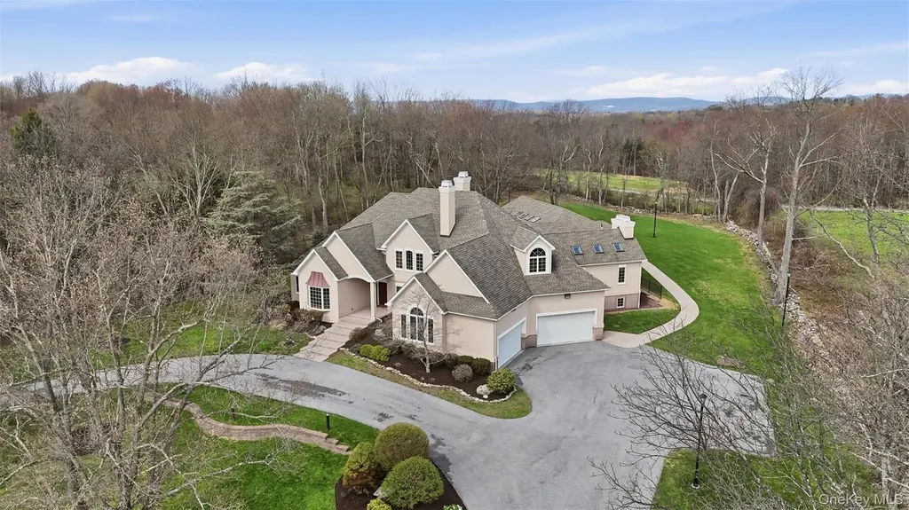 17 Forrest Way Poughkeepsie NY 12603