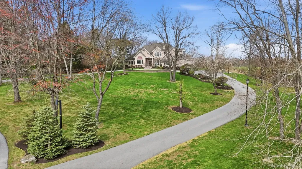 17 Forrest Way Poughkeepsie NY 12603