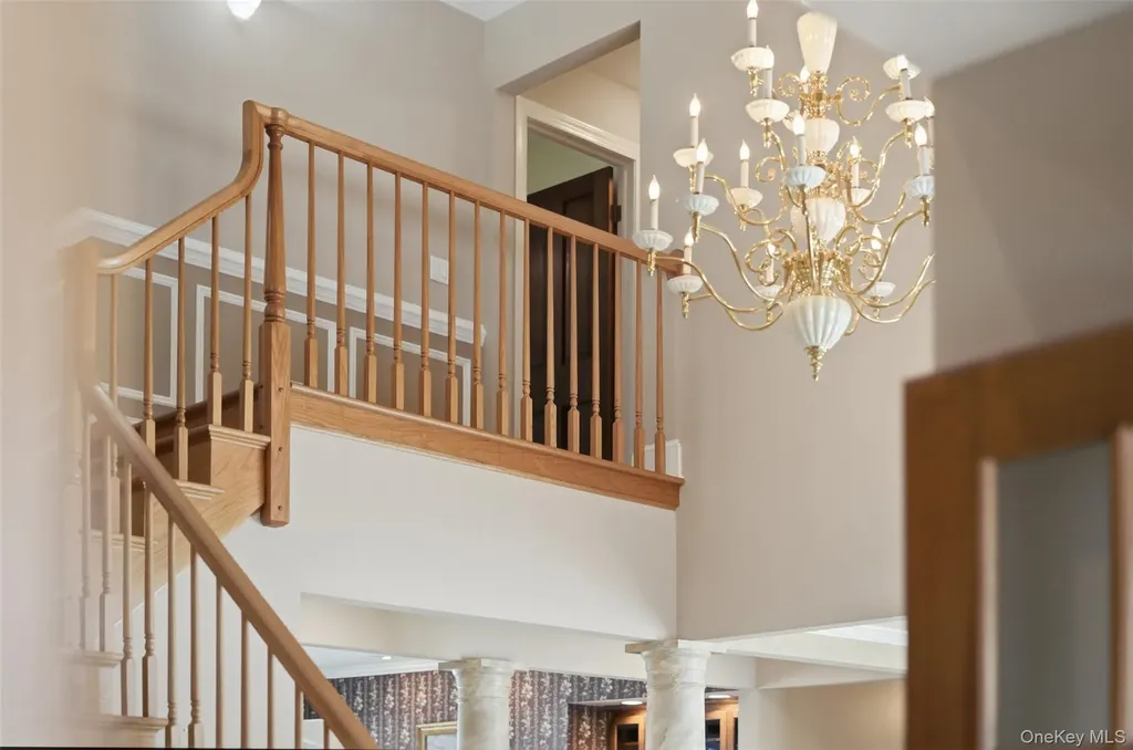 17 Forrest Way Poughkeepsie NY 12603
