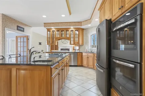 17 Forrest Way Poughkeepsie NY 12603