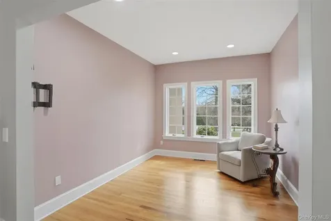 17 Forrest Way Poughkeepsie NY 12603