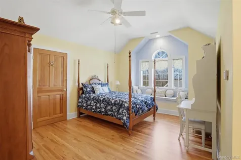 17 Forrest Way Poughkeepsie NY 12603