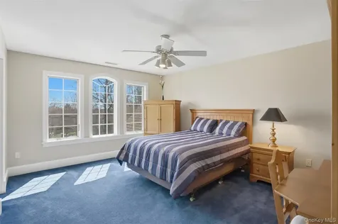 17 Forrest Way Poughkeepsie NY 12603