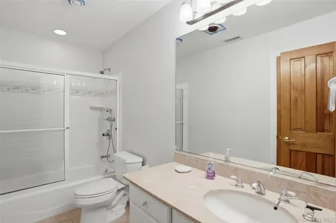 17 Forrest Way Poughkeepsie NY 12603