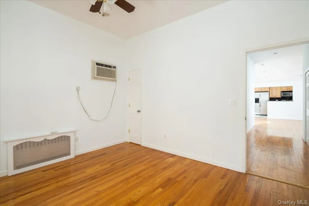 14811 10th Avenue Whitestone NY 11357