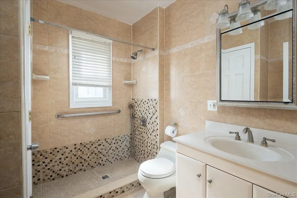 14811 10th Avenue Whitestone NY 11357