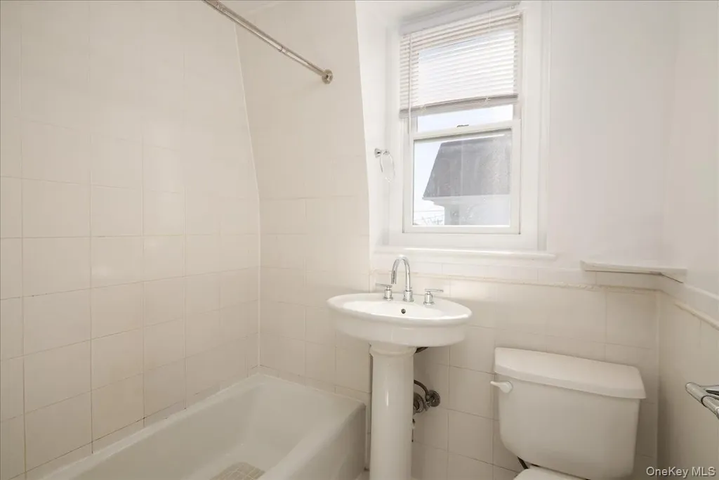 14811 10th Avenue Whitestone NY 11357