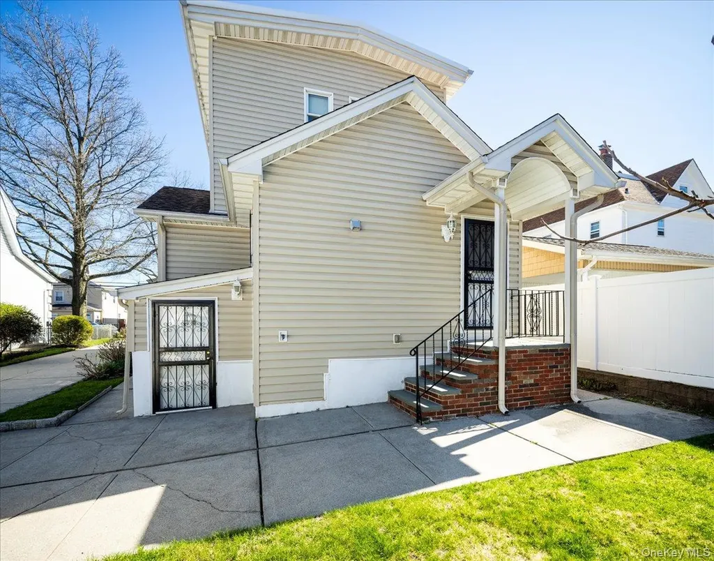 14811 10th Avenue Whitestone NY 11357