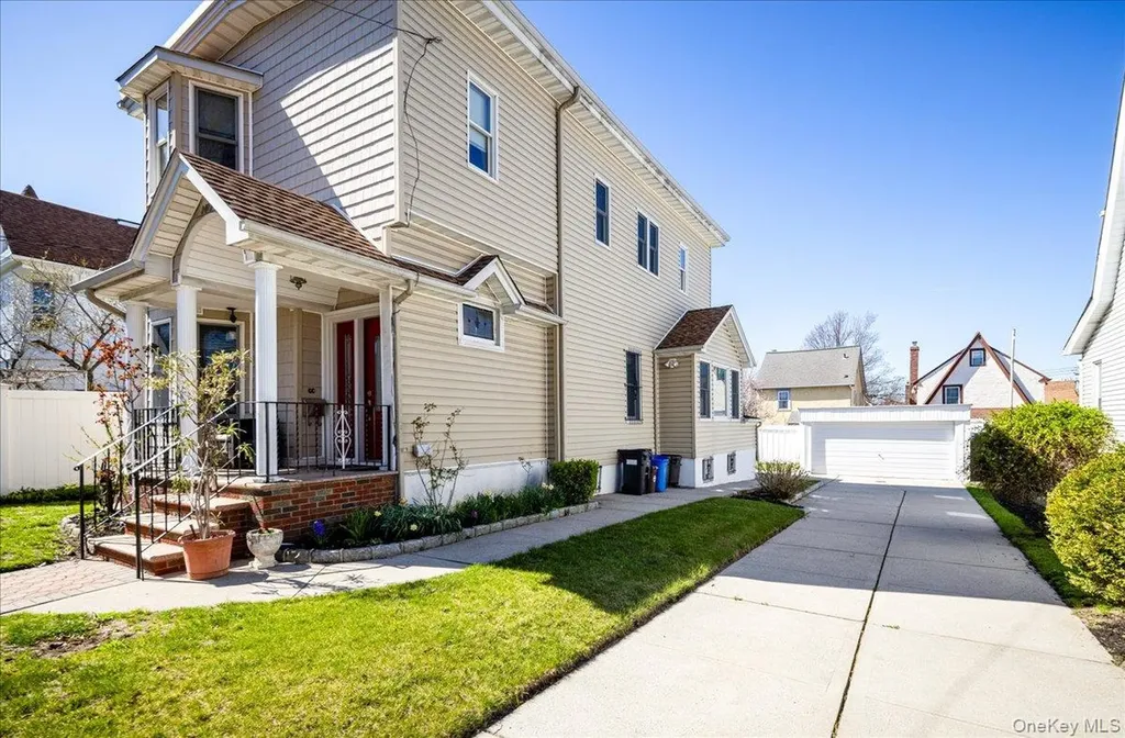 14811 10th Avenue Whitestone NY 11357