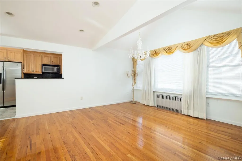 14811 10th Avenue Whitestone NY 11357
