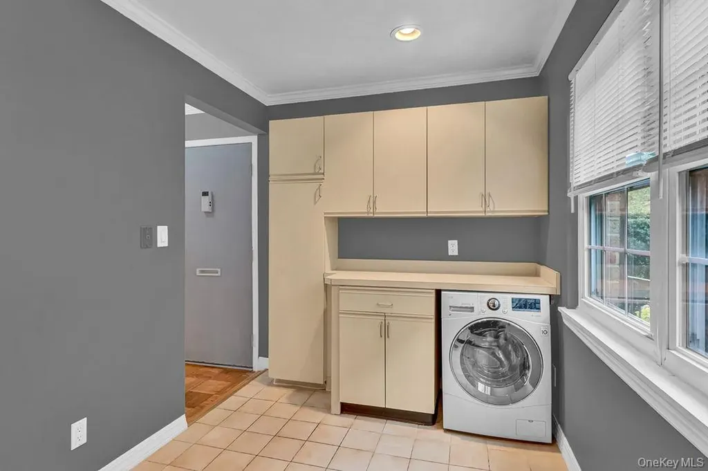 311 Mariners Way Copiague NY 11726