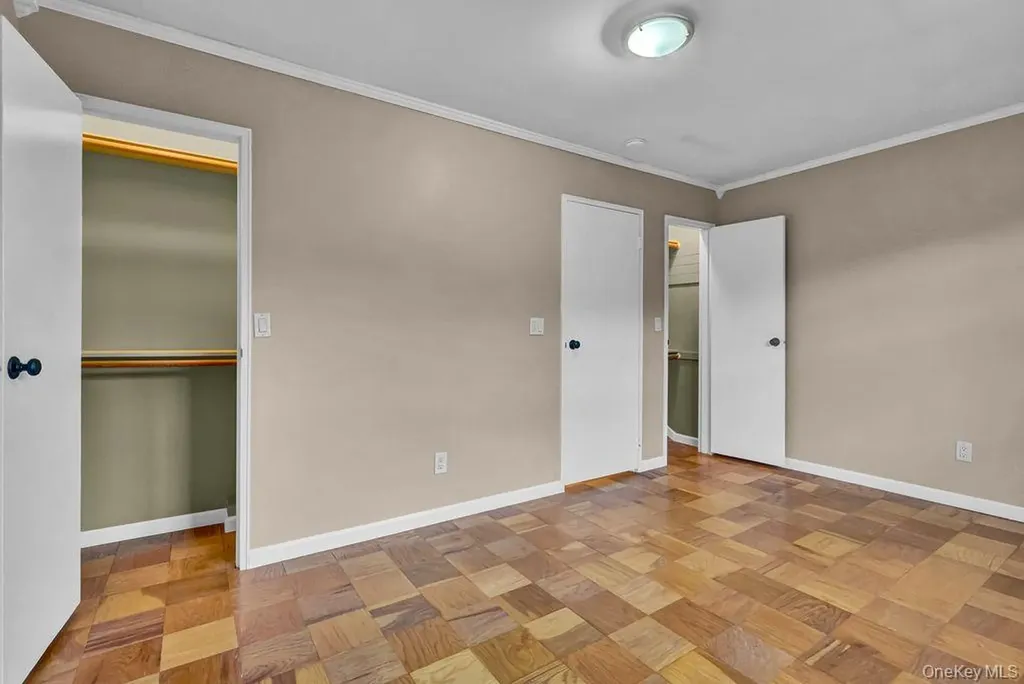 311 Mariners Way Copiague NY 11726