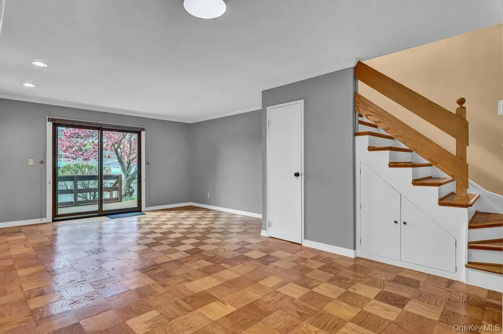 311 Mariners Way Copiague NY 11726