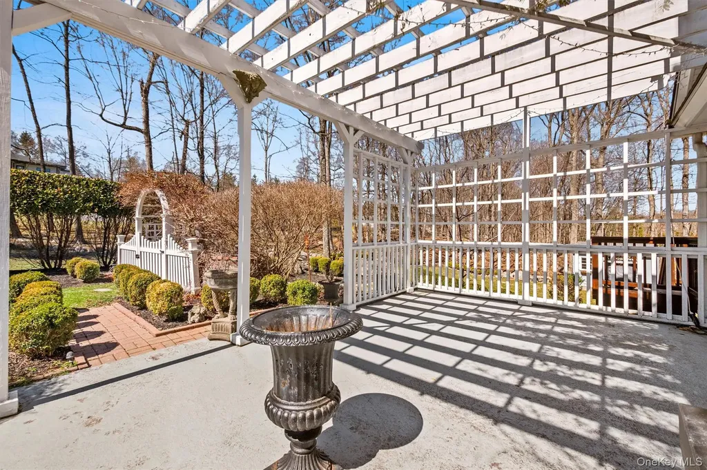 76 Smith Hill Road Monsey NY 10952
