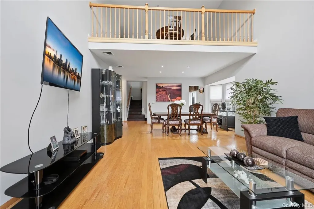 10 Casey Lane Middle Island NY 11953