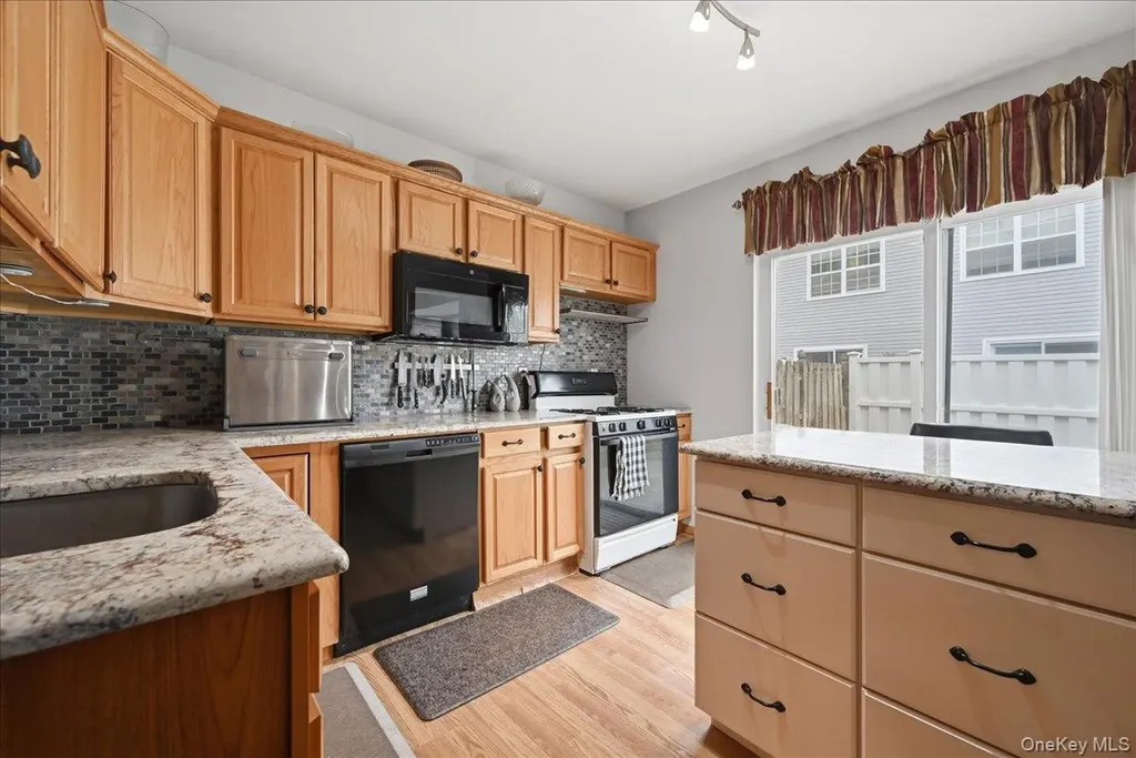 10 Casey Lane Middle Island NY 11953