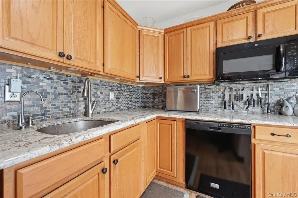 10 Casey Lane Middle Island NY 11953