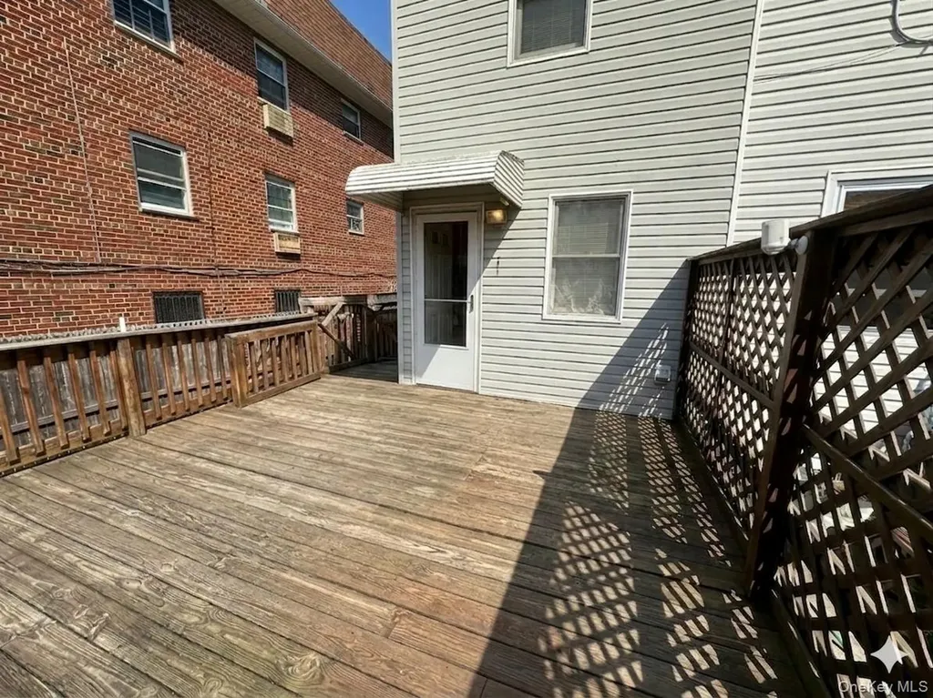 46-28 162nd Street Fresh Meadows NY 11358