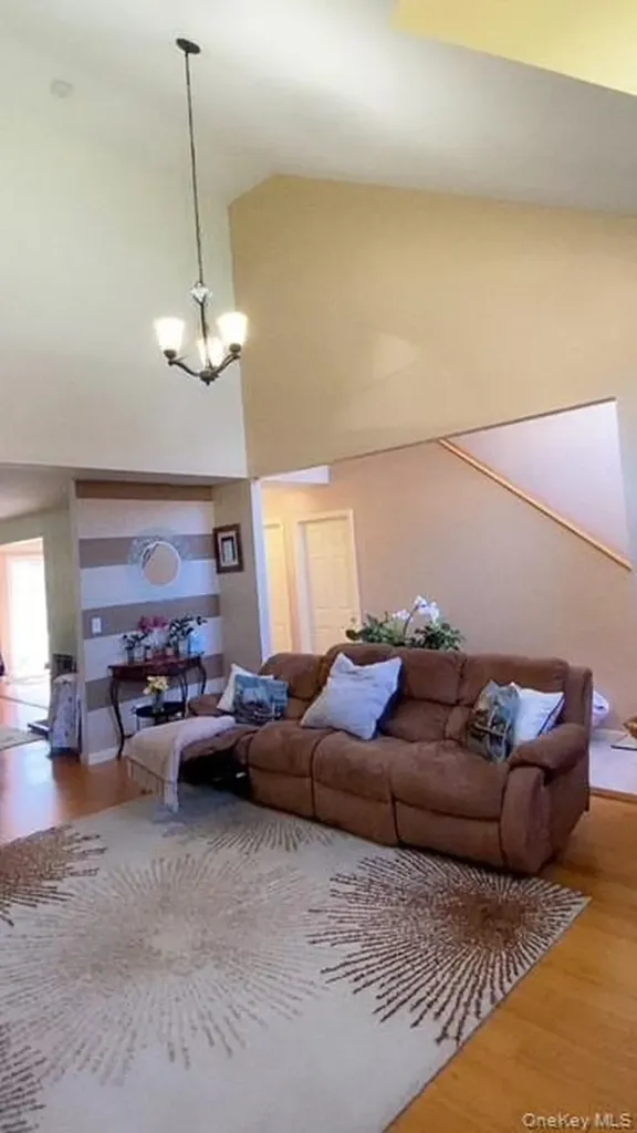 32 Maple Avenue Hempstead NY 11550