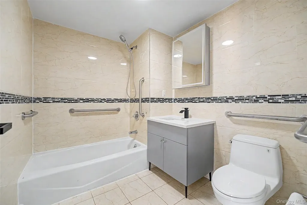 13621 Latimer Place Flushing NY 11354