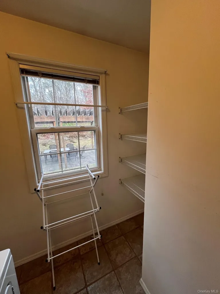 136 Elizabeth Way Ridge NY 11961