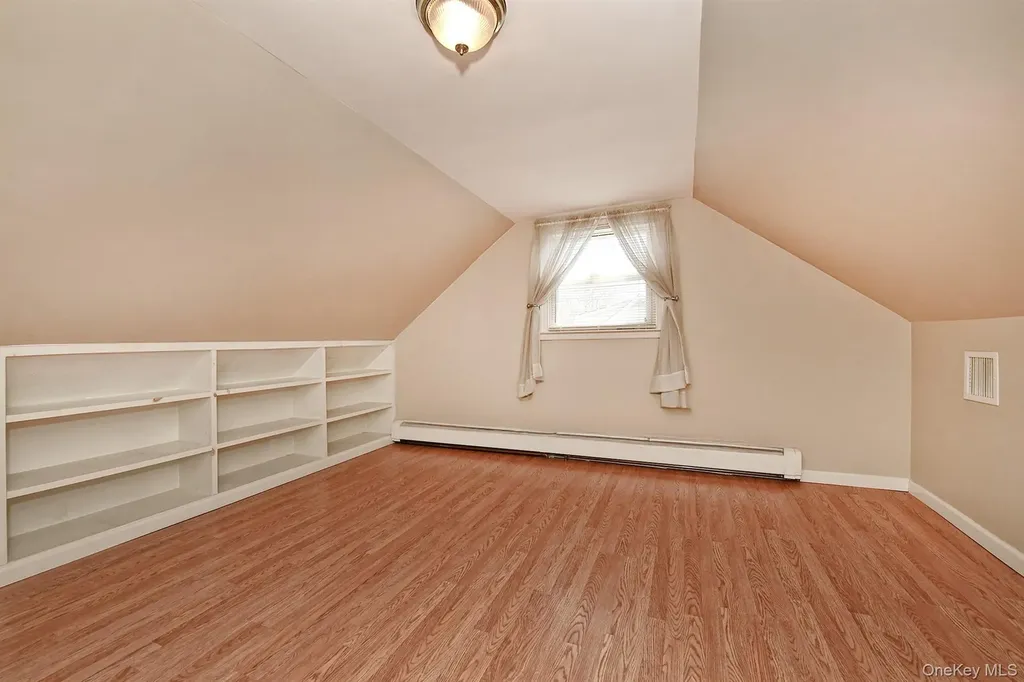 2 Keats Place Greenlawn NY 11740