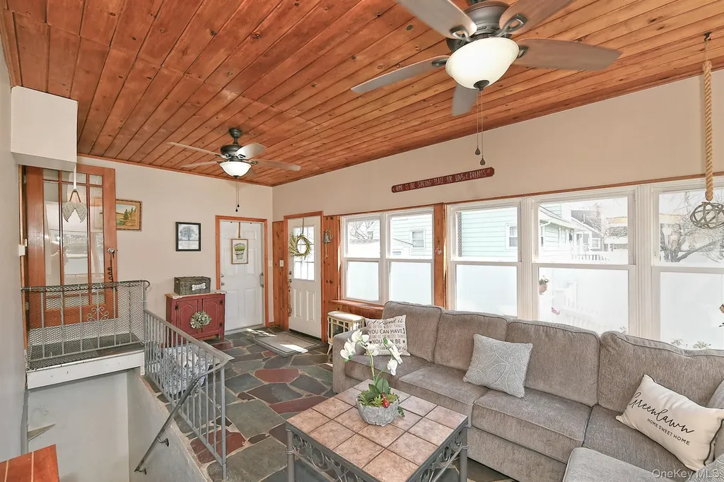 2 Keats Place Greenlawn NY 11740