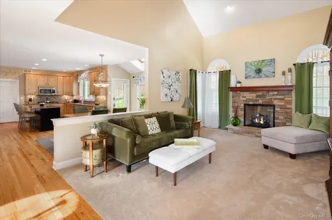 15 Hallocks Run Somers NY 10589