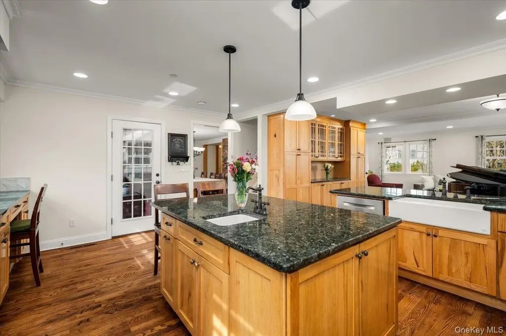 14 Crossways Chappaqua NY 10514