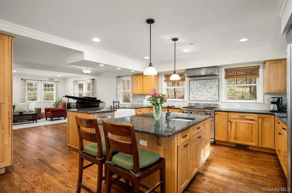 14 Crossways Chappaqua NY 10514