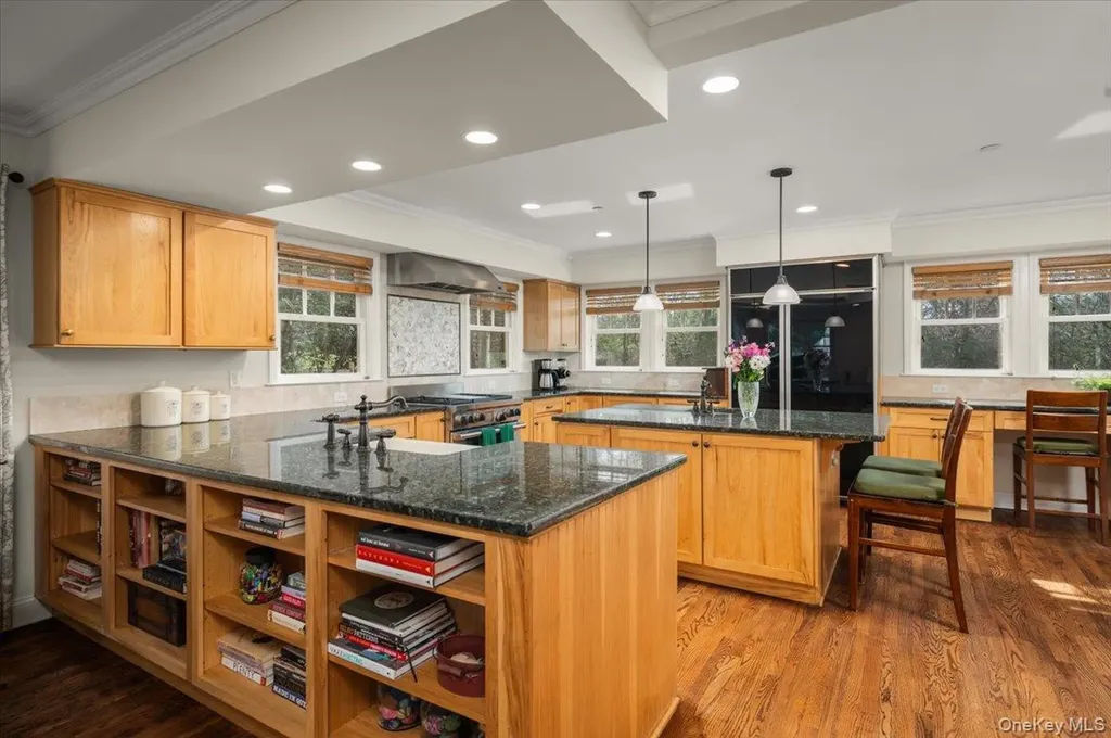 14 Crossways Chappaqua NY 10514