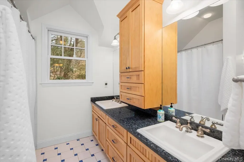 14 Crossways Chappaqua NY 10514