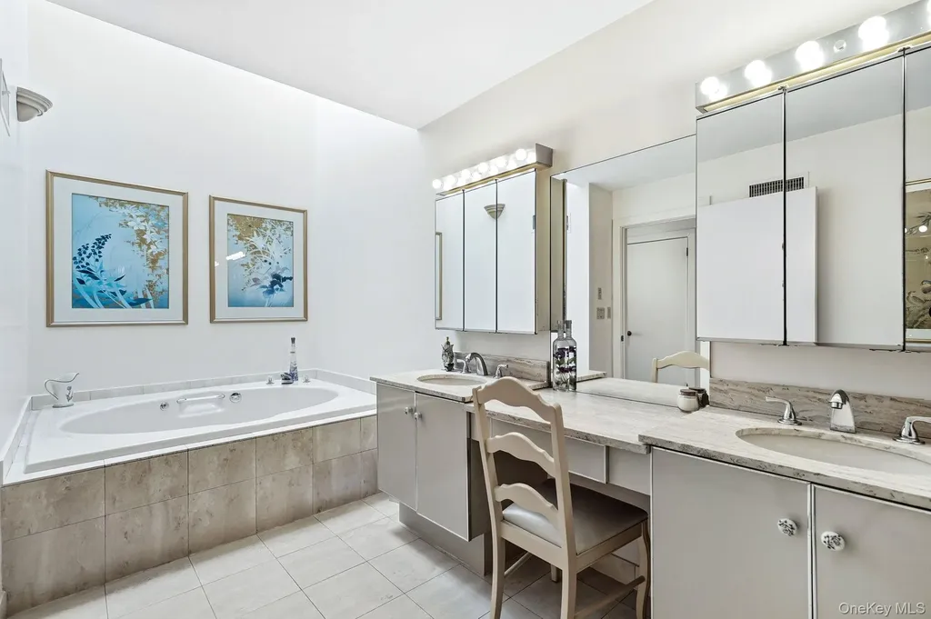 35 Waterside Close Eastchester NY 10709