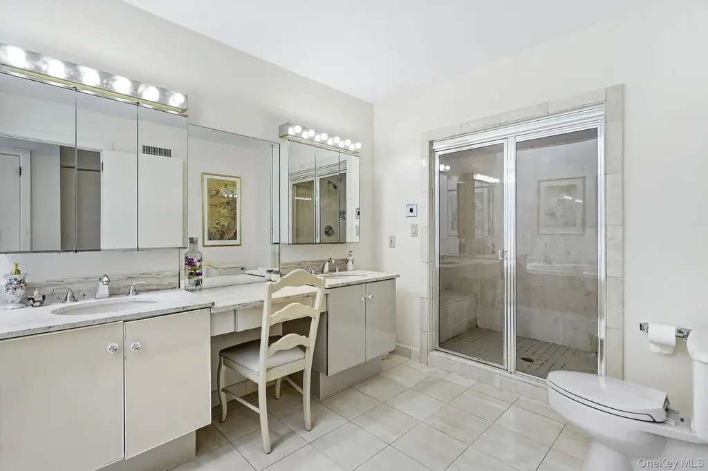 35 Waterside Close Eastchester NY 10709