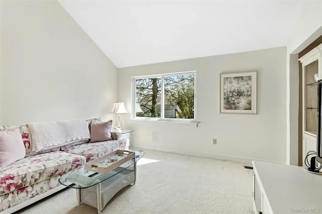 35 Waterside Close Eastchester NY 10709