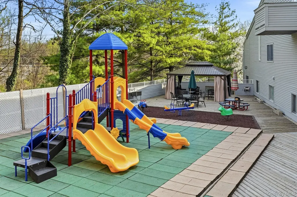 35 Waterside Close Eastchester NY 10709
