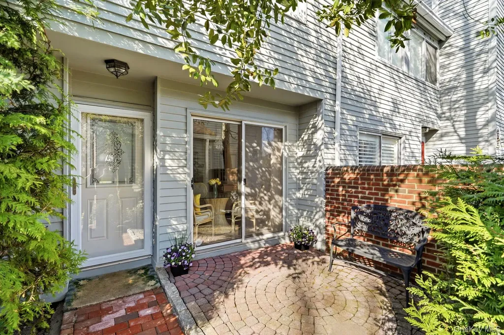 35 Waterside Close Eastchester NY 10709