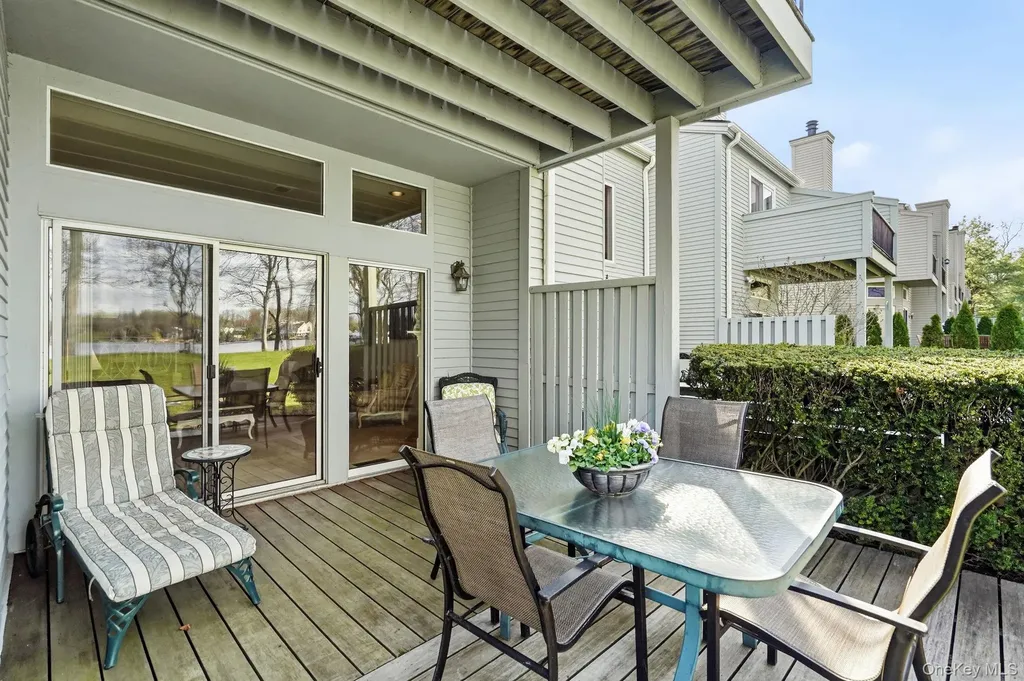35 Waterside Close Eastchester NY 10709