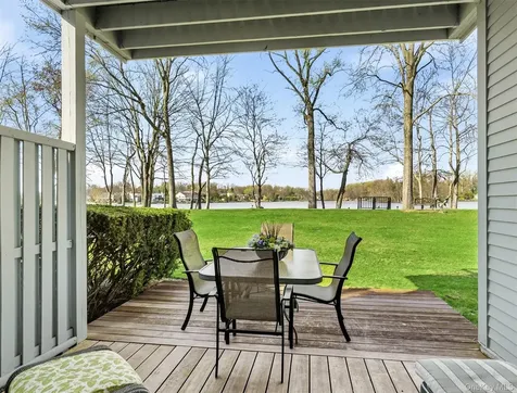35 Waterside Close Eastchester NY 10709