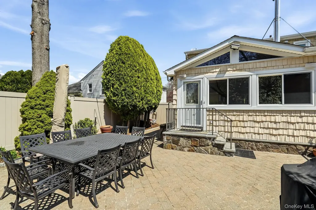 317 Hornidge Road Mamaroneck NY 10543