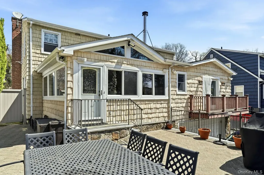 317 Hornidge Road Mamaroneck NY 10543
