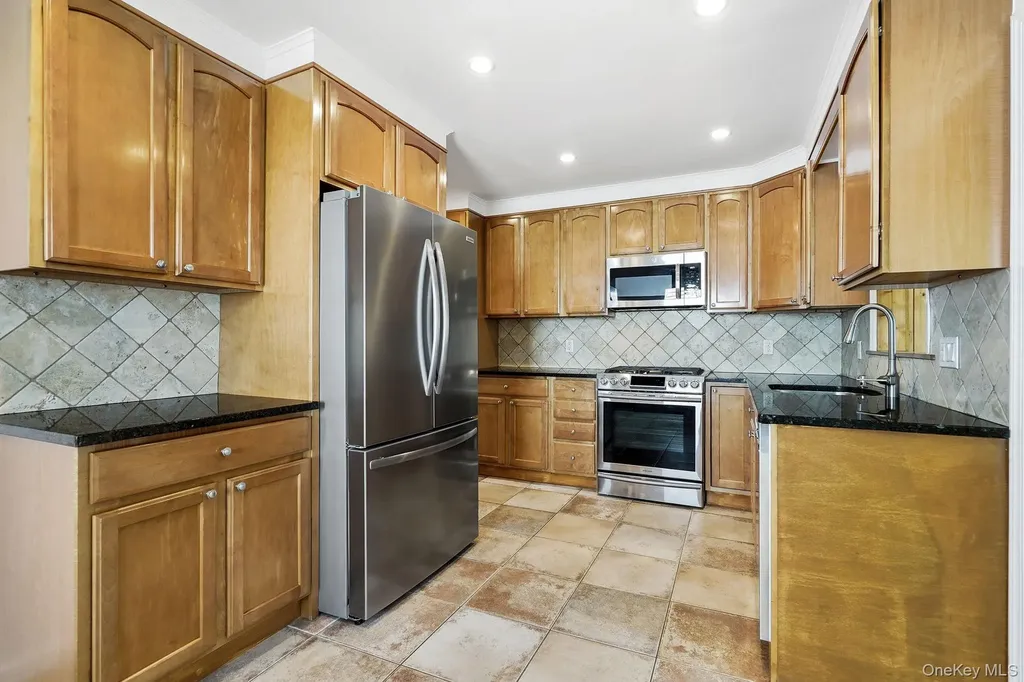 317 Hornidge Road Mamaroneck NY 10543