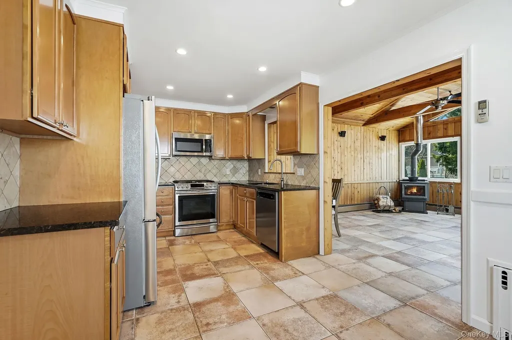 317 Hornidge Road Mamaroneck NY 10543