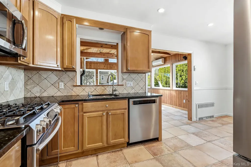317 Hornidge Road Mamaroneck NY 10543